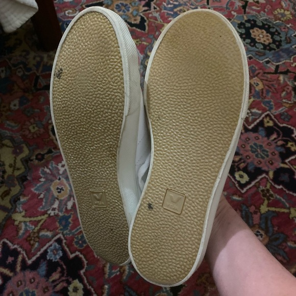 Veja White Sneakers - Picture 5 of 5